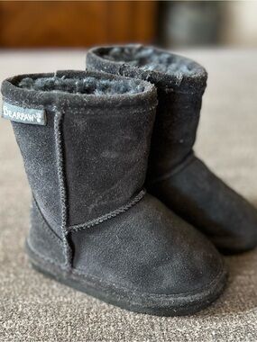 BearPaw Kids Black Suede Fleece-Lined Boots